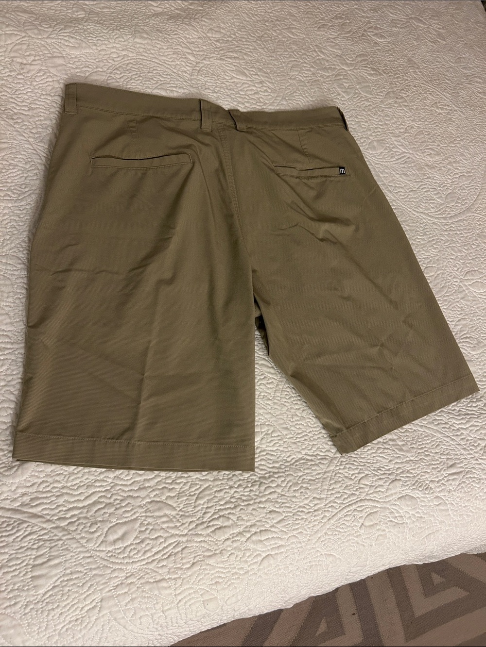 Travis Mathew Men's Olive Tan Flat Front Golf Shorts - Picture 5 of 5